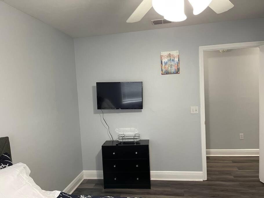 Cheerful 3-Bedrooms With Free Parking On Premises Tallahassee Buitenkant foto